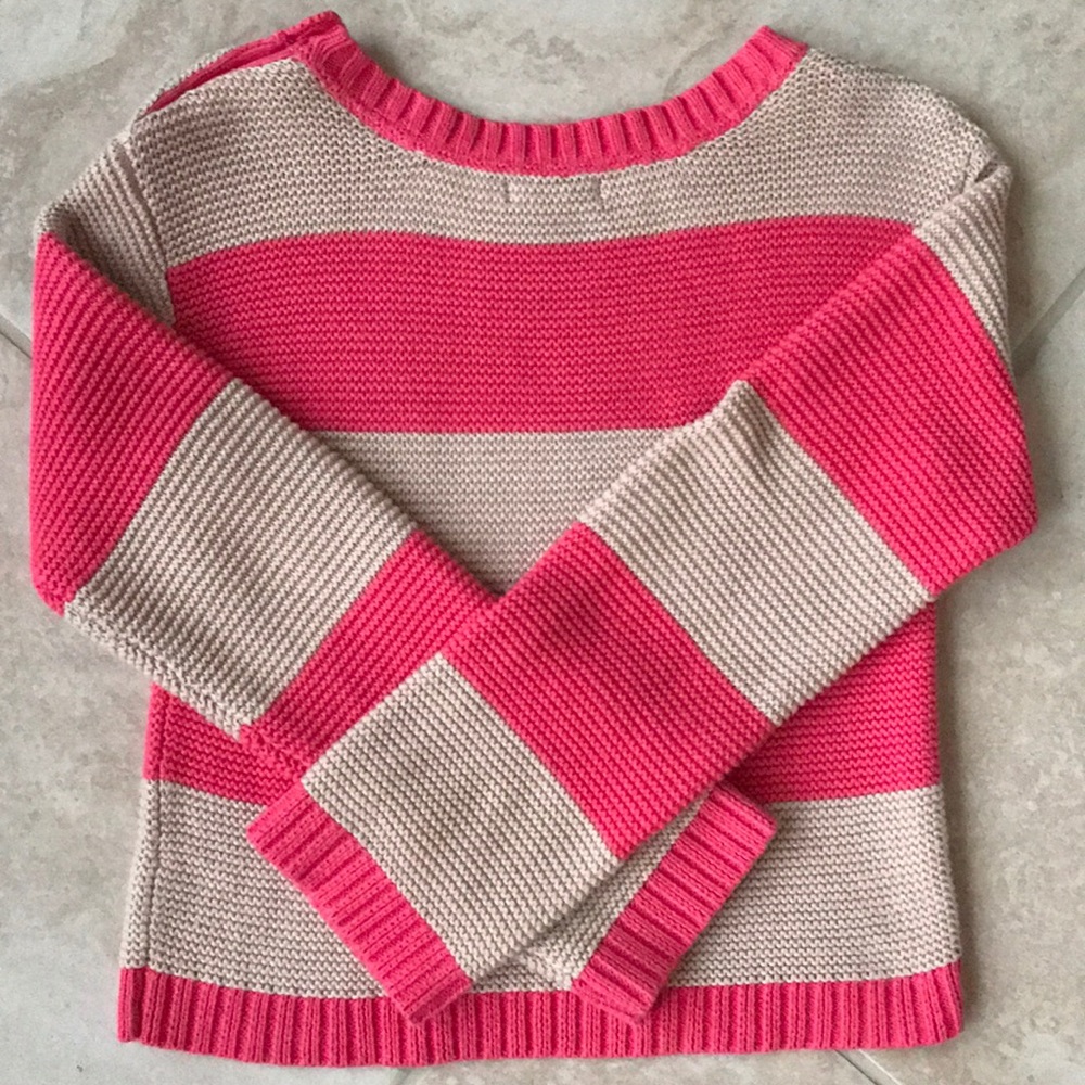 Gap sweater